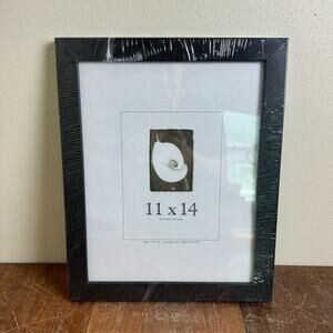 Frame USA‎ NEW 11 x 14 Black Hanging Picture Frame & hanging hardware